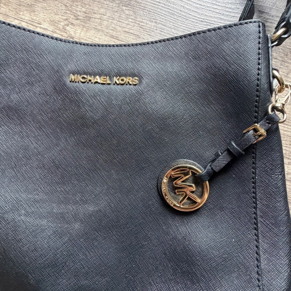 Michael Kors Black Saffiano MK Charm - Picture 2 of 5
